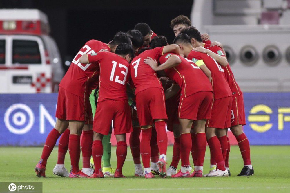 08:10阿根廷杯　拉普拉塔大学生1-0防御与正义09:00哥伦甲　麦德林独立2-1巴兰基利亚青年08:00NBA 奇才122-142鹈鹕08:00NBA 活塞111-129费城76人08:30NBA 热火115-104黄蜂08:30NBA 猛龙135-128老鹰09:00NBA 马刺199-122湖人09:00NBA 火箭117-104灰熊今日焦点战预告凌晨1.45，欧联杯：利物浦已经锁定小组第一，圣吉罗斯联还需拿分晋级，本场谁能笑到最后？凌晨1.45，欧联杯：雷恩只需一分即可确保小组第一，比利亚雷亚尔能否击败对手获得晋级名额？凌晨4点，欧联杯：西汉姆和弗赖堡同积12分，本场谁能取得小组第一位置？凌晨4点，欧联杯：布莱顿暂居小组第二，马赛能否以头名出线？事件下周一抽签！